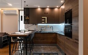 Evuri Apartments Babyak